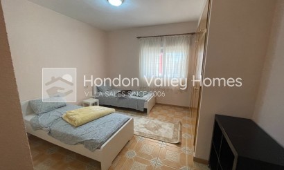 Resale - Villa - Albatera