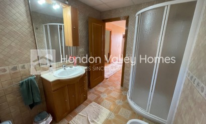 Resale - Villa - Albatera