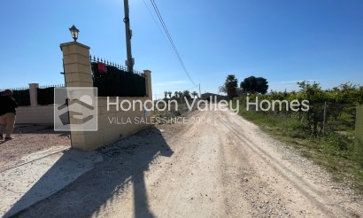 Resale - Villa - Albatera