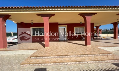 Resale - Villa - Albatera