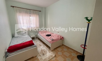 Resale - Villa - Albatera