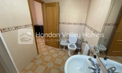 Resale - Villa - Albatera