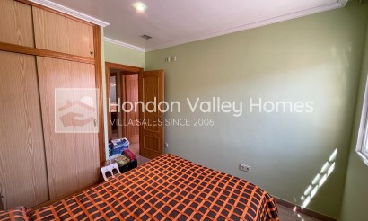Resale - Villa - Crevillente