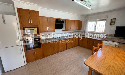 Resale - Villa - Crevillente