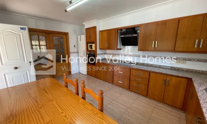 Resale - Villa - Crevillente