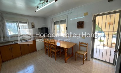 Resale - Villa - Crevillente