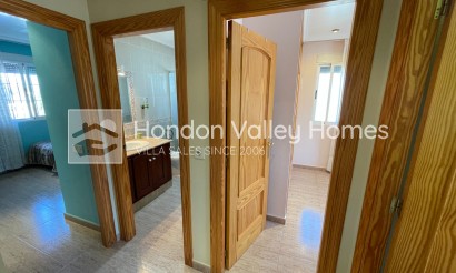 Resale - Villa - Crevillente