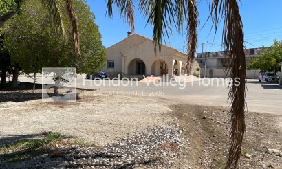 Resale - Villa - Crevillente