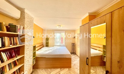 Resale - Finca / Country Property - Crevillente