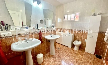 Resale - Finca / Country Property - Crevillente
