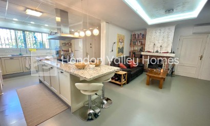 Resale - Finca / Country Property - Crevillente