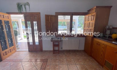 Rynek wtórny - Finca / Country Property - Elda
