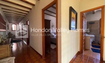 Rynek wtórny - Finca / Country Property - Elda