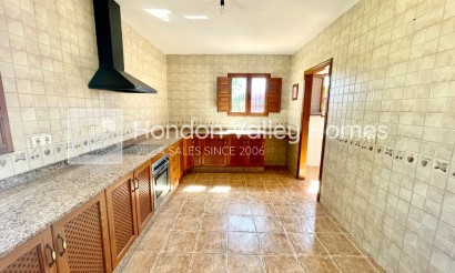 Resale - Villa - Catral