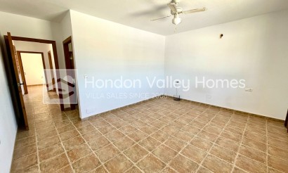 Resale - Villa - Catral