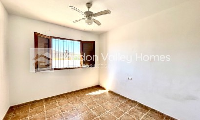 Resale - Villa - Catral