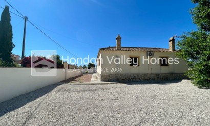 Resale - Villa - Catral