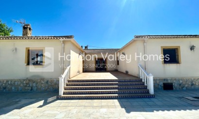 Resale - Villa - Catral