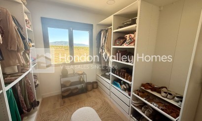 Resale - Villa - Pinoso
