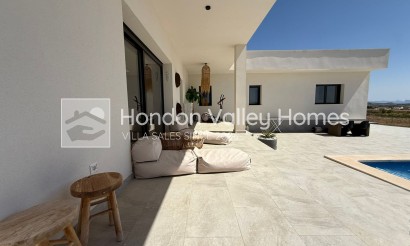 Resale - Villa - Pinoso
