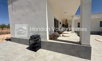 Resale - Villa - Pinoso