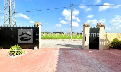 Resale - Villa - Catral