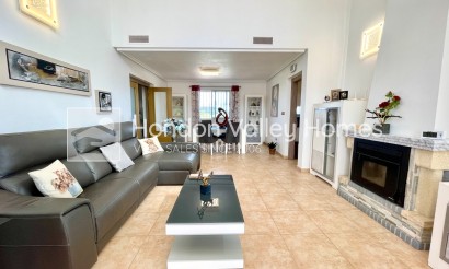 Resale - Villa - Catral