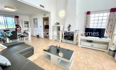 Resale - Villa - Catral