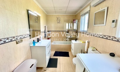 Resale - Villa - Catral
