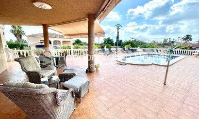 Resale - Villa - Catral