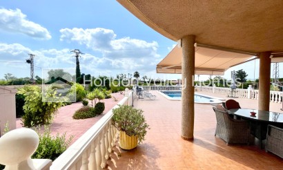Resale - Villa - Catral