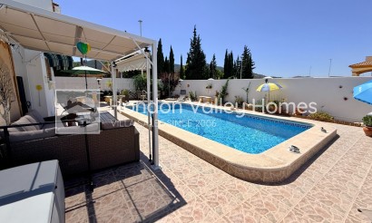 Resale - Villa - Hondón de las Nieves - La Montañosa