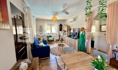 Resale - Villa - Hondón de las Nieves - La Montañosa