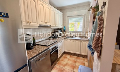 Resale - Villa - Hondón de las Nieves - La Montañosa