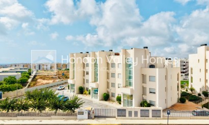 Resale - Apartment / flat - Orihuela Costa