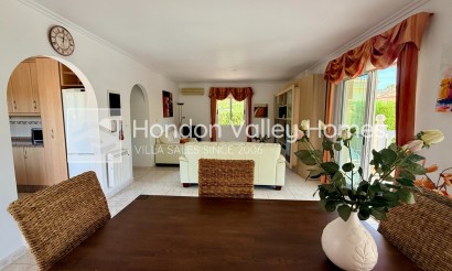 Resale - Villa - Hondón de las Nieves - La Montañosa