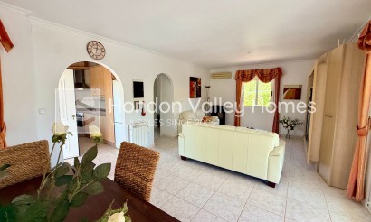 Resale - Villa - Hondón de las Nieves - La Montañosa