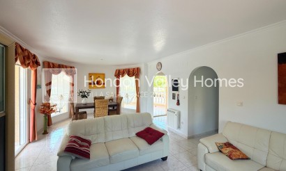 Resale - Villa - Hondón de las Nieves - La Montañosa