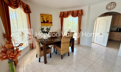 Resale - Villa - Hondón de las Nieves - La Montañosa