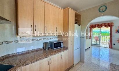 Resale - Villa - Hondón de las Nieves - La Montañosa
