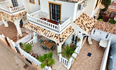 Wiederverkauf - Semi Detached Villa - Lomas de Cabo Roig - Orihuela Costa