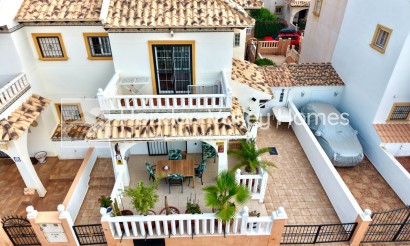 Wiederverkauf - Semi Detached Villa - Lomas de Cabo Roig - Orihuela Costa