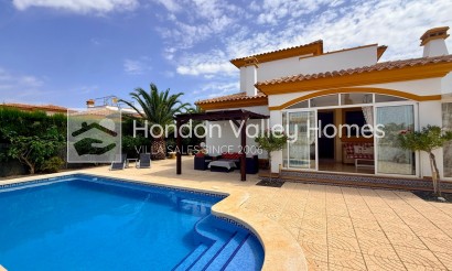 Resale - Villa - Detached - Hondón de las Nieves