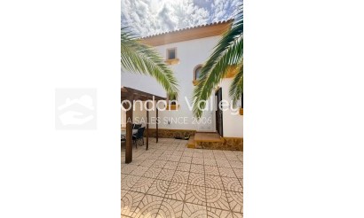Resale - Villa - Detached - Hondón de las Nieves