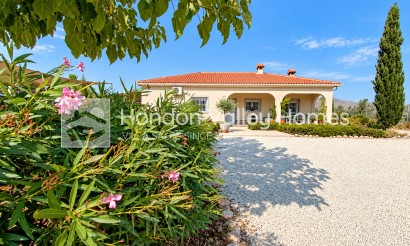 Herverkoop - Villa - Hondón de los Fráiles
