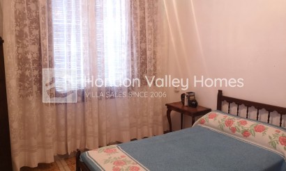 Resale - B. Town house - Los Montesinos