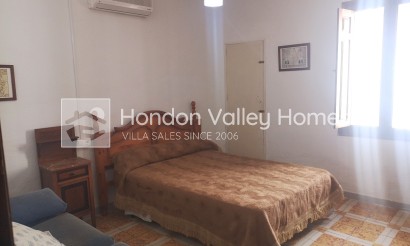 Resale - B. Town house - Los Montesinos