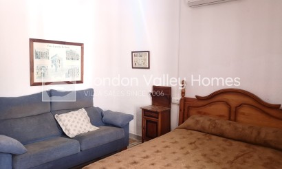 Resale - B. Town house - Los Montesinos