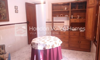 Resale - B. Town house - Los Montesinos