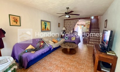 Resale - 2. Town house - El Canton